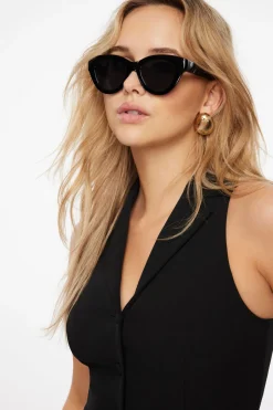 Sunglasses-Dynamite Chunky Cat-Eye Sunglasses Purple