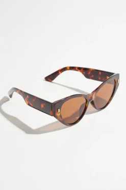 Sunglasses-Dynamite Classic Wide Arm Cat-Eye Sunglasses Brown