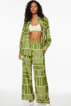 Blouses & Tops | Blouses & Tops-Dynamite Frida Satin Oversized Shirt Green