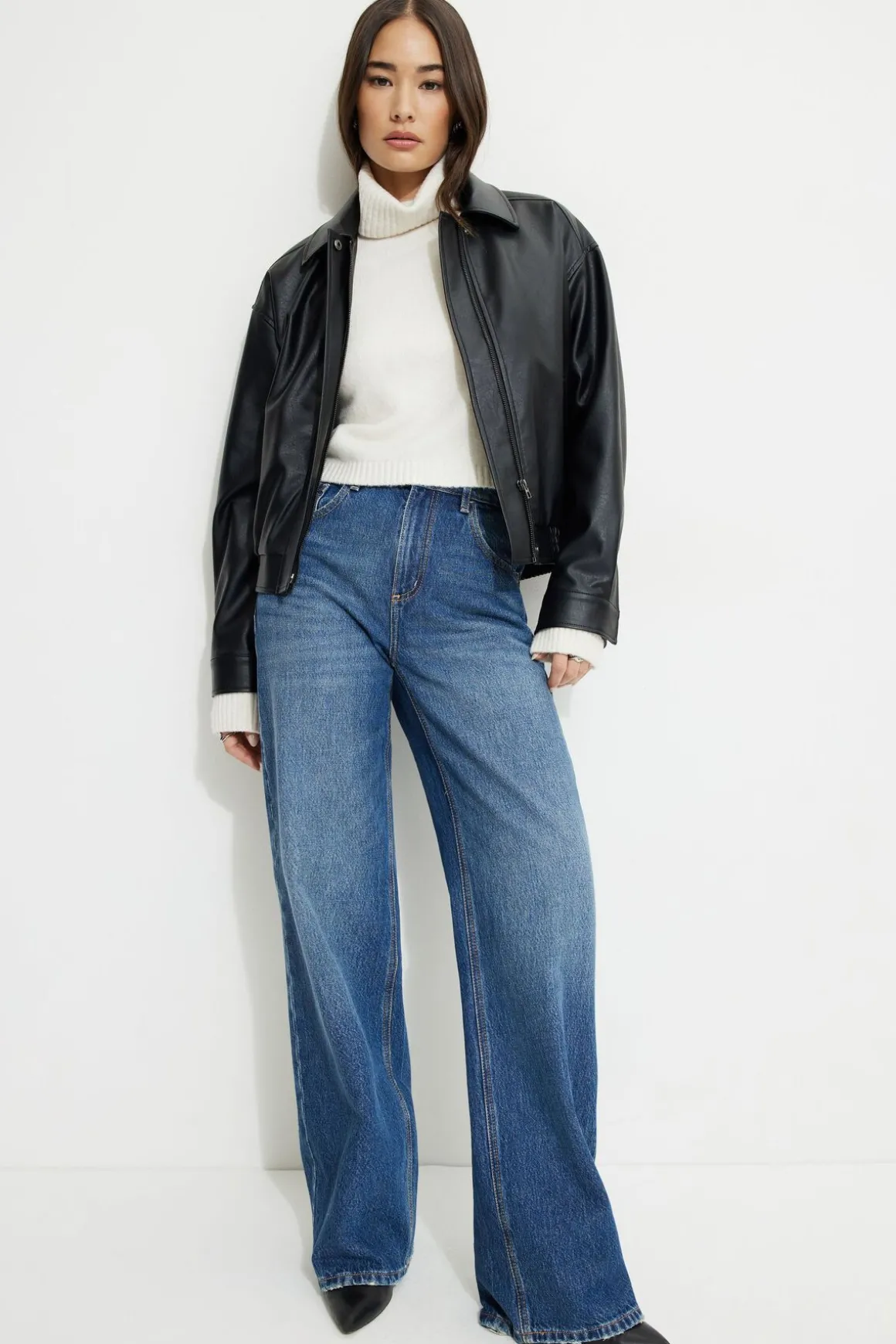 Sweaters & Cardigans | Sweaters-Dynamite Heavenlyarn™ Cropped Turtleneck Sweater White