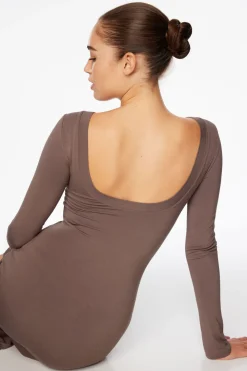 Dresses & Jumpsuits | Midi & Maxi Dresses-Dynamite Long Sleeve Scoop Back Maxi Dress Red
