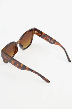 Sunglasses-Dynamite Oversized Wide Temple Sunglasses Brown