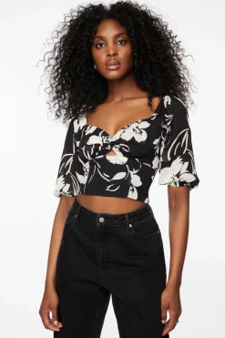 Blouses & Tops | Blouses & Tops-Dynamite Solene Puff Sleeve Sweetheart Top Black
